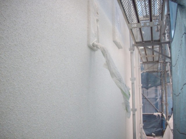 外壁吹付塗装工事状況